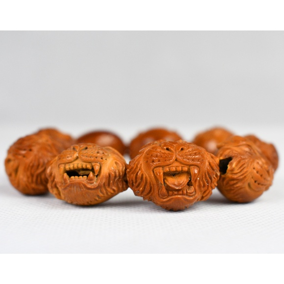Powerful Artist Hand Carved 9 Tiger Men's Bracelet - Picture 3 of 8